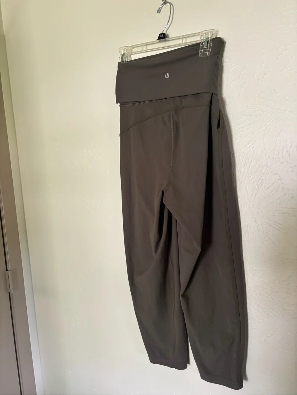 Lululemon Align Ribbed Waist Cropped Jogger size 4